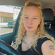 Is there a 13-year-old girl interested in playing softball in Old Brooklyn,  Ohio?