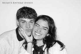 Noah got his way and our last video got 2 million likes so a promise is a promise. Dixie D Amelio And Noah Beck S Relationship Timeline Is So Entertaining