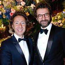 C'est à son acolyte sophie ferjani que stéphane plaza a adressé une jolie déclaration sur instagram. Stephane Bern En Couple Avec Cyril Vergniol Je Suis Case Elle