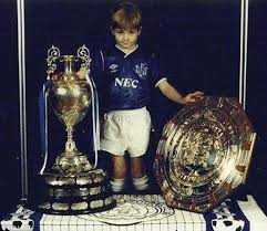 Harry kane says he has absolutely no intention of ever returning to arsenal after good morning britain host piers morgan tried to persuade the england skipper to rejoin the red half of north london. So Harry Kane Wore An Arsenal Shirt For Heaven S Sake He Was Just A Child Daily Mail Online