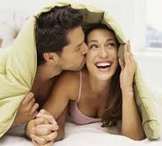 نصائح الخبراء لسعادة زوجية تبدأ من السرير نواعم