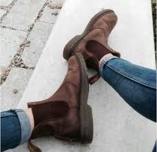 36 Cozy Chelsea Boots Winter Outfits Ideas Winter Boots Ideas Of Winter Boots Winterboots Boots Ni Chelsea Boots Outfit Chelsea Boots Blundstone Boots