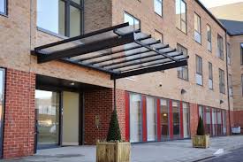 Selanjutnya jenis atap untuk kanopi adalah alderon yang seperti contoh gambar diatas. Mengenal Kanopi Dan Pilihan Desainnya Rumah Com