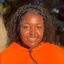 Leila Meadows's Instagram, Twitter & Facebook