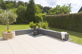 Intervallo Sitzblocke Von Rinn Betonsteine Und Natursteine Rinn Betonsteine Und Natursteine Betonblock Garten Garten Gestalten Gartengestaltung