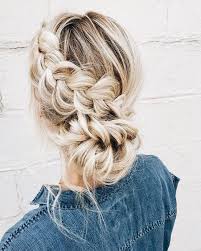 Pin Von Braids Life Haarblog Frisuren Haarpflege Haaralltag Haare Flechten Auf Lieblings Dutt Hochsteck Frisuren In 2019 Frisuren Coole Zopffrisuren Und Geflochtene Haare
