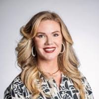 Lauren Pittman's Instagram, Twitter & Facebook