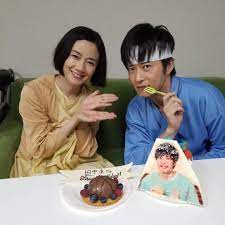 公式 あなたの番ですさんはinstagramを利用しています 圭さんのお誕生日祝いに知世さんがっ 田中圭 原田知世 久しぶりの再会に抱き合う2人が可愛すぎる件 菜奈ちゃんからなかなか離れない翔太くん 気持ちわかるよ 圭さんおめでと