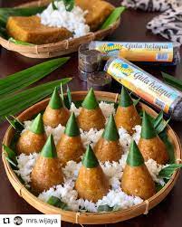 Getuk nyimut mbk septi viral ,lau dawe kudus. Resep Getuk Nyimut Kopong 33 Kue Singkong Ubi Kentang Ideas In 2021 Indonesian Food Food Recipes 1 Kg Singkong Dikupas Dan Dicuci Bersih 200 Gr Gula Merah 3 Sdm Gula Pasir 200 Gr Jilbab Unyu
