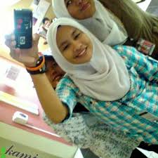 Kolej komuniti adalah di bawah kementerian pendidikan malaysia (kpm) yang diseliakan oleh jabatan pendidikan politeknik dan kolej komuniti kolej komuniti teluk intan. Kolej Komuniti Teluk Intan General College University