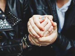 Per chi si è sposato in chiesa. 50 Canzoni Romantiche Da Ascoltare Insieme