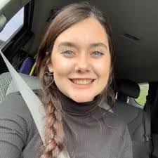 Ivy Horner's Instagram, Twitter & Facebook