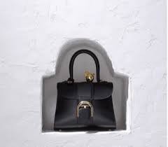 Grupo Richemont Compra A Marca De Bolsas De Luxo Mais Antiga Do Mundo Fusoes Aquisicoes