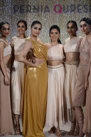 44 Amrapali Collection By Pernia Qureshi Label Ideas Pernia Pop Up Shop Amra Pop Up Shop She is a trained kuchipudi dancer.