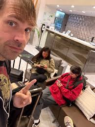 We've got the Fugates up at 5am to travel back home from Chicago… The count  down to the workshop fun has started! Have you joined us yet? If not, you  can still