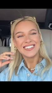 Veronica Zarek's Instagram, Twitter & Facebook