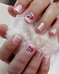 As unhas francesinhas são clássicas e esse tipo de nail art já faz parte do universo feminino há muito tempo. Unhas Curtas Decoradas 40 Fotos Para Experimentar Em 2021