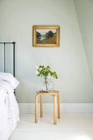 Cape Cod Summer Bedrooms Refreshed With Farrow Ball Paint Remodelista Farrow And Ball Bedroom Traditional Bedroom Decor Bedroom Green