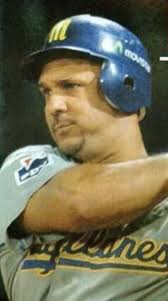 Dave Lobb Cardenales 1971-72 , gano 1 , perdio 5 con efectividad de 2.60 en  17 partidos , 6 de ellos como abridor . Foto Sport Grafico .