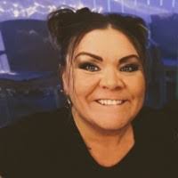 Jamie Lightner's Instagram, Twitter & Facebook