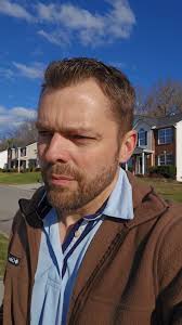 Putting in more Saturday work. Another listing active yesterday which means  more open houses! Out putting in some steps and door knock for my sellers.  , I'll work this hard to sell your listing too! ...