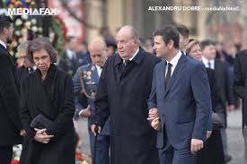 Fosta jurnalista, acum în vârstă de 43 de ani bifează apariţie după apariţie, toate reuşite nu doar din punct de vedere vestimentar, ci şi al felului în care se comportă. Monarhi Din Marile Familii Regale Ale Europei Printre Care Regina Sofia Si Regele Juan Carlos Ai Spaniei Suveranii Suediei Regele Bulgariei Dar Si PrinÅ£ul Charles Al Marii Britanii PrezenÅ£i La Funeraliile Regelui