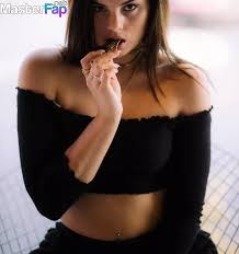 Famke Louise onlyfans - private content now public