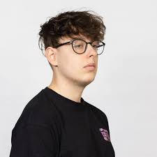 Stream Million Voices vs. APT (Waltry Mashup) by Waltry