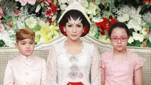 Di saat tata janeeta penuh kebahagiaan hamil anak brotoseno, mehdi zati justru rasakan kehilangan. Tata Janeeta Hamil Ngidamnya Kocak Suara Jatim