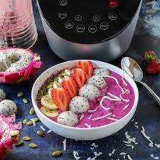 Of course, when you've got a great mix you have to make a smoothie bowl right? Pitaya Dragon Fruit Smoothie Bowl Luvele Cz