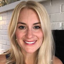 Lindsey Ralston's Instagram, Twitter & Facebook