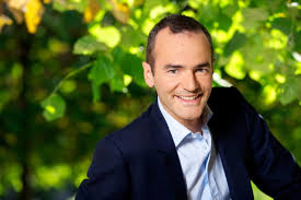 For franck ferrand fans, this decision is not surprising. L Emission L Ombre D Un Doute Au Chateau De Maintenon