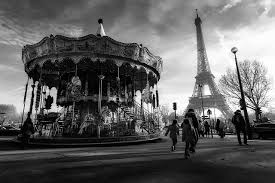 S'il fait chaud, mes amis et moi, allons à la plage pour nous baigner et bronzer. Que Faire A Paris Ce Week End Sorties Et Bons Plans Emilie Jolie