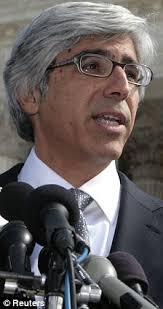 Wal-Mart sex discrimination lawsuit looks set to be blocked by Supreme  Court