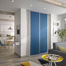 Portes De Placards Optimum Chene Gris Texture Et Bleu Ocean Profil Aluminium Anodise Gris Produit Porte Placard Porte Placard Coulissante Placard Coulissant