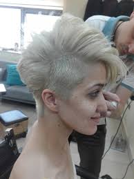 مساءالورد من صالون عامر سماره للسيدات For healthy hair with longlasting  color Amer samara salon . ⠀ . ⠀ salon Amer samara /hair styles /hair color  wedding /Installation eyelashes /makeup Treat damaged