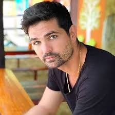 Fernando Bedolla's Instagram, Twitter & Facebook