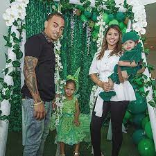Ozuna was born in san juan, puerto rico. Hispanic Rapper Ozuna With His Partner Taina Marie And Their Kids 4 Year Old Daughter Sofia Valentina And 13 Month Old Son Jacob Celebs Latin Artists Singer