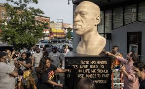 Police released footage of four suspects wanted for vandalizing the newly installed george floyd statue with white nationalist graffiti in brooklyn. F18cjtl8rylojm