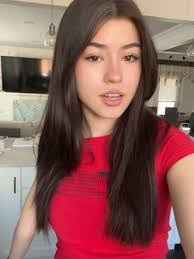 Van Rose's Instagram, Twitter & Facebook