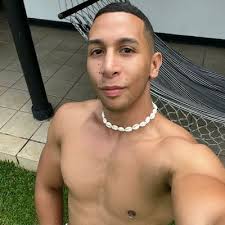 Aleja Suarez (@alejandrasuar50)