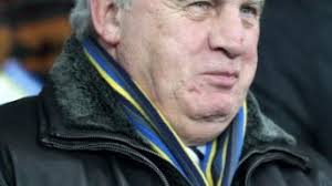 It is with great sadness, #lufc has learned of the passing of club legend peter lorimer this morning at the age of 74 following a. Peter Lorimer Questions Robbie Rogers Reasons Balls Ie