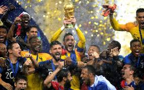 Le capitaine a repoussé les velléités offensives de witsel notamment. Coupe Du Monde 2018 Une Intelligence Artificielle Avait T Elle Predit La Victoire De La France