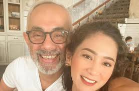 Check spelling or type a new query. Bunga Zainal Ngamuk Suaminya Dibilang Mirip Kakek Kakek Pada Gak Ngaca Matamata Com