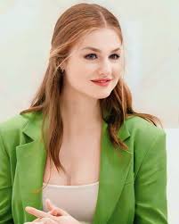 Hola bendecido amanecer. Un abrazo a distancia.