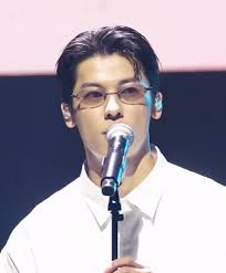 Howard Ting-Hao Chen (@howardthc) • Threads, Say more