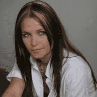 Simone Bradley's Instagram, Twitter & Facebook