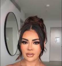 Long post but please can I get a stockey light brown skin man with a beard  and curly top and a brown skin middle build lady with glasses and braids  for our