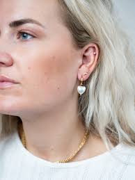 Smukkeste felicia ring som er justerbar og koster 199,95 kr ❤️🫶🏻 Der er  link i bio❤️