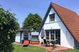 Wenn sie schon mal eine wohnung gemietet haben, dürften ihnen eigentlich fast alles bekannt vorkommen. Nordseeurlaub Ferienhaus Mieten Strandurlaub Ferien Nordsee Ferienhaus Hoeck In Dorum Neufeld